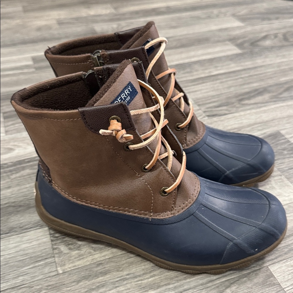 Sperry duck boots women’s sz 8